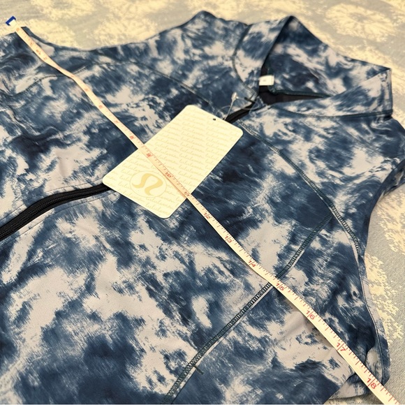 NWT Lululemon Light Speed ultralight vest blue/light gray size 8 - Picture 14 of 15